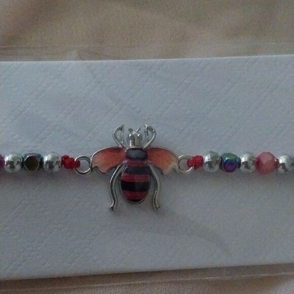 Handmade bee bracelets - Picture 11 of 11